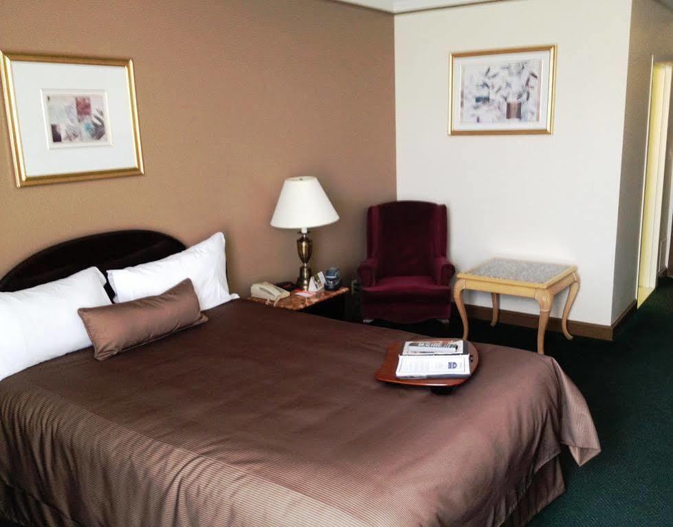Surestay Plus By Best Western Windsor Dış mekan fotoğraf